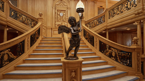 GO BACK IN TIME AND EXPERIENCE WHAT IT WAS LIKE DINING ON THE TITNAIC